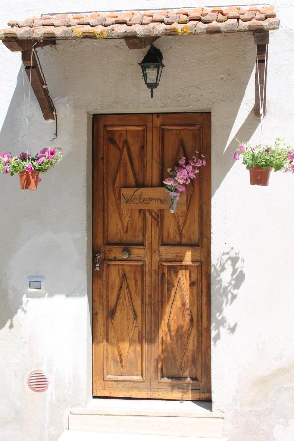 B&B Paradiso Gubbio Bagian luar foto